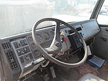 FREIGHTLINER FL70 Photo #3