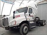 FREIGHTLINER CASCADIA Photo #2