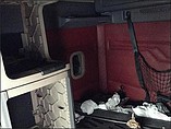 FREIGHTLINER CASCADIA Photo #10