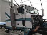 FREIGHTLINER FLD120 Photo #4