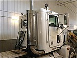 FREIGHTLINER FLD120 Photo #4