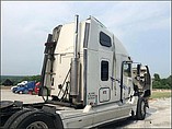 FREIGHTLINER COLUMBIA 120 Photo #3