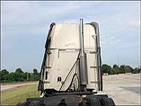 FREIGHTLINER COLUMBIA 120 Photo #4