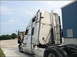 FREIGHTLINER COLUMBIA 120 Photo #5