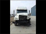 FREIGHTLINER COLUMBIA 120 Photo #2