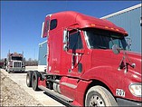 FREIGHTLINER COLUMBIA 120 Photo #3