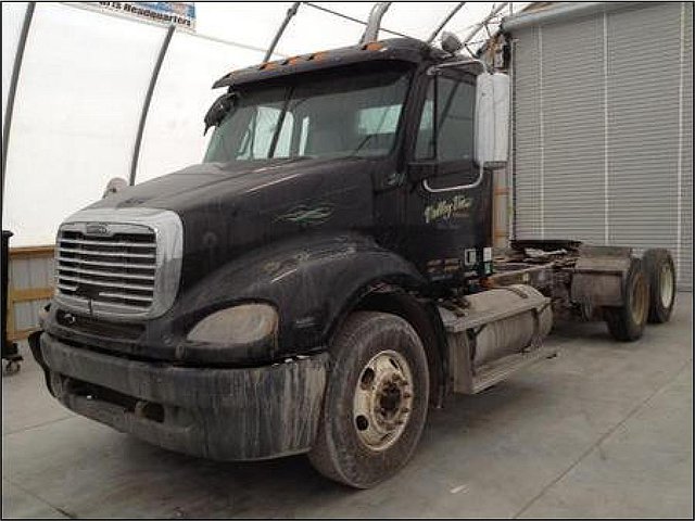 FREIGHTLINER COLUMBIA 120 Photo