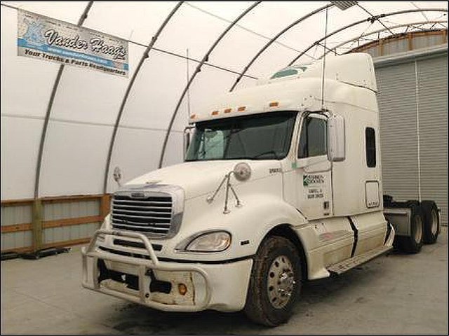 FREIGHTLINER COLUMBIA 120 Photo