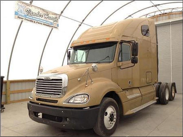 FREIGHTLINER COLUMBIA 120 Photo