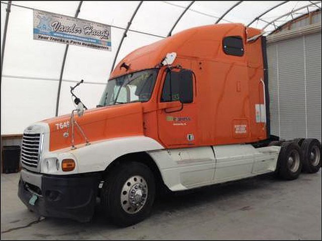 FREIGHTLINER C120-CENTURY Photo