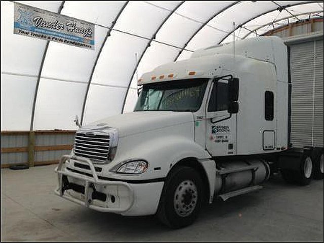 FREIGHTLINER COLUMBIA 120 Photo