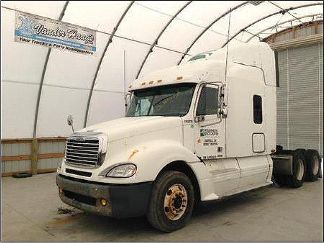 FREIGHTLINER COLUMBIA 120 Photo