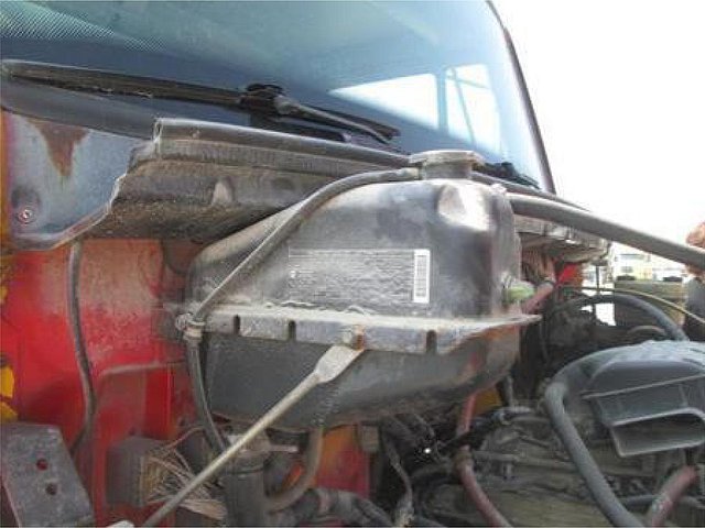 FREIGHTLINER FL70 Photo