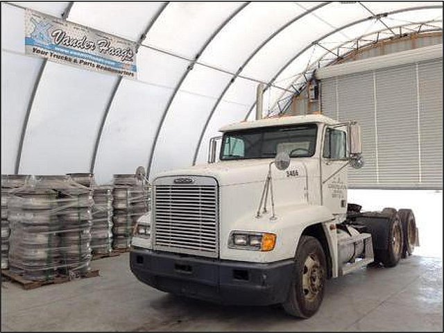 FREIGHTLINER FLD120 Photo