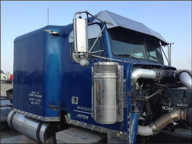 FREIGHTLINER CLASSIC XL Photo