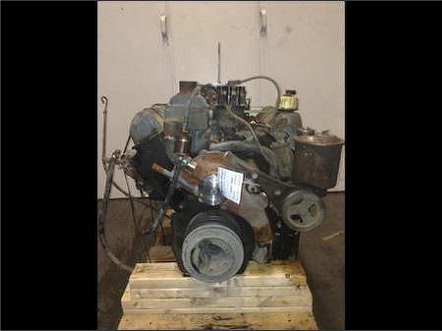 FORD 330 Photo