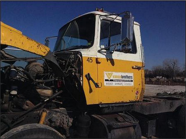 FORD LT8000 Photo