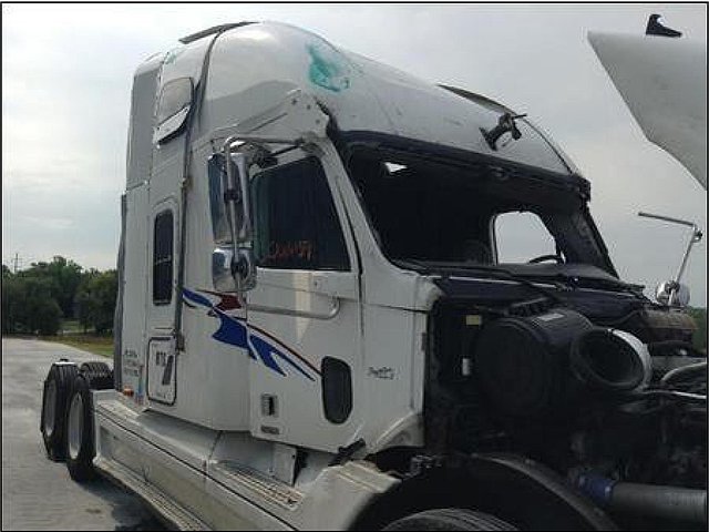 FREIGHTLINER COLUMBIA 120 Photo