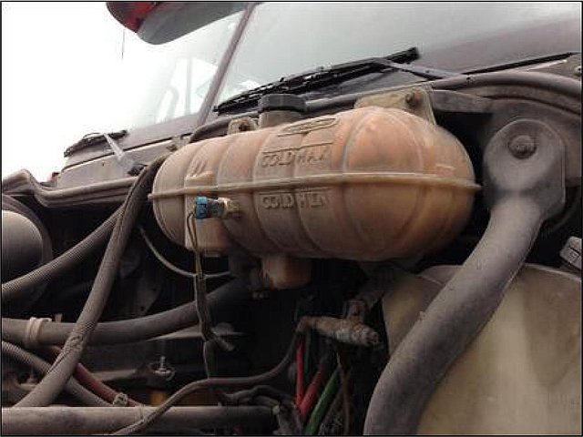 FREIGHTLINER COLUMBIA 120 Photo