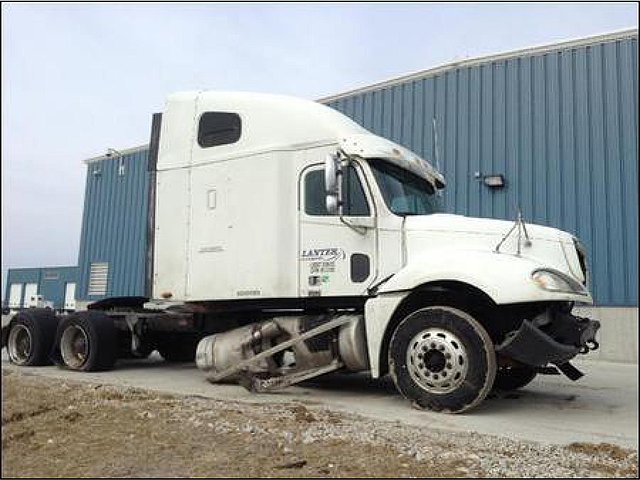 FREIGHTLINER COLUMBIA 120 Photo