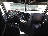 FREIGHTLINER COLUMBIA 120 Photo #11