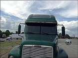 FREIGHTLINER COLUMBIA 120 Photo #2