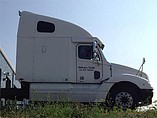 FREIGHTLINER COLUMBIA 120 Photo #5