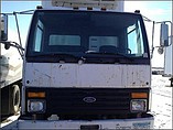 FORD CF8000 Photo #2