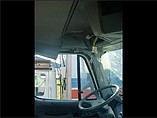FREIGHTLINER COLUMBIA 120 Photo #5