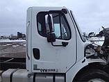 FREIGHTLINER M2 100 Photo #2