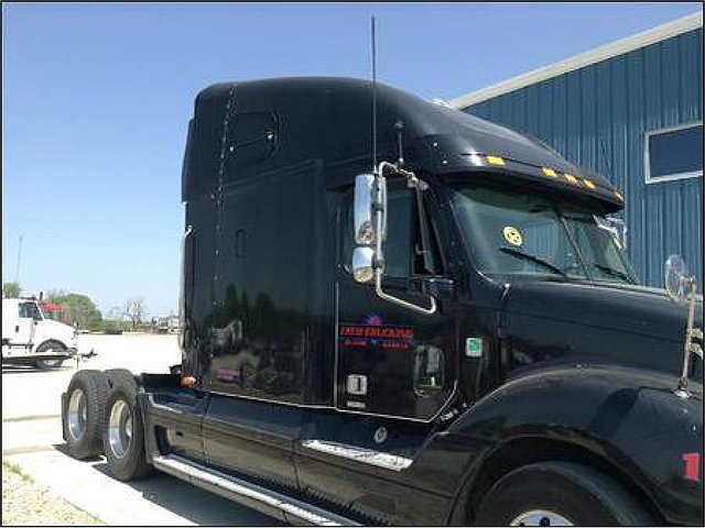FREIGHTLINER COLUMBIA 120 Photo