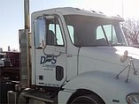 FREIGHTLINER COLUMBIA 120 Photo #2