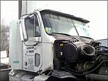 FREIGHTLINER COLUMBIA 120 Photo #2