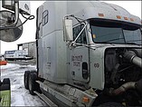 FREIGHTLINER FLD120 Photo #2