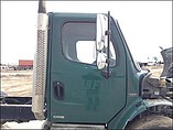 FREIGHTLINER M2 100 Photo #4
