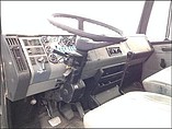 FREIGHTLINER FL70 Photo #5