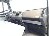 FREIGHTLINER FL70 Photo #6