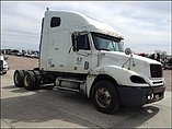 FREIGHTLINER COLUMBIA 120 Photo #2