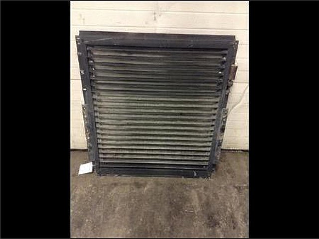 FREIGHTLINER FLC120 Photo