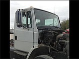 FREIGHTLINER FL70 Photo #3