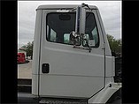 FREIGHTLINER FL70 Photo #4