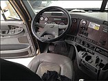 FREIGHTLINER COLUMBIA 120 Photo #5