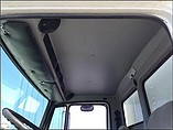 FREIGHTLINER FL70 Photo #3