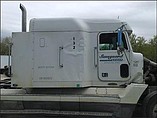 FREIGHTLINER FLD120 Photo #4