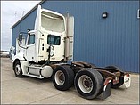 FREIGHTLINER COLUMBIA 120 Photo #4