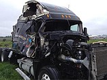 FREIGHTLINER CASCADIA Photo #2