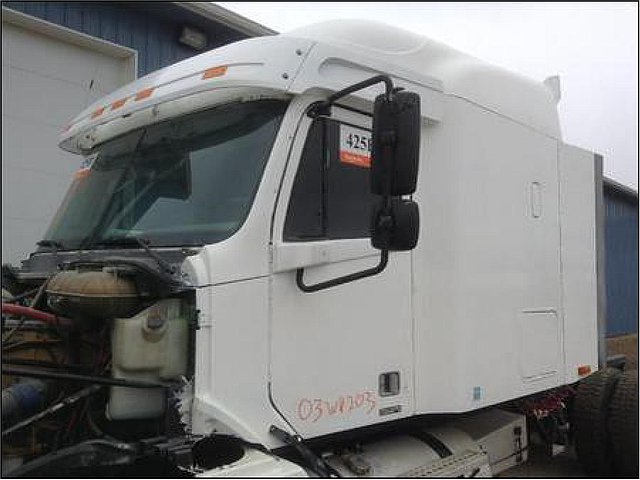 FREIGHTLINER COLUMBIA 120 Photo