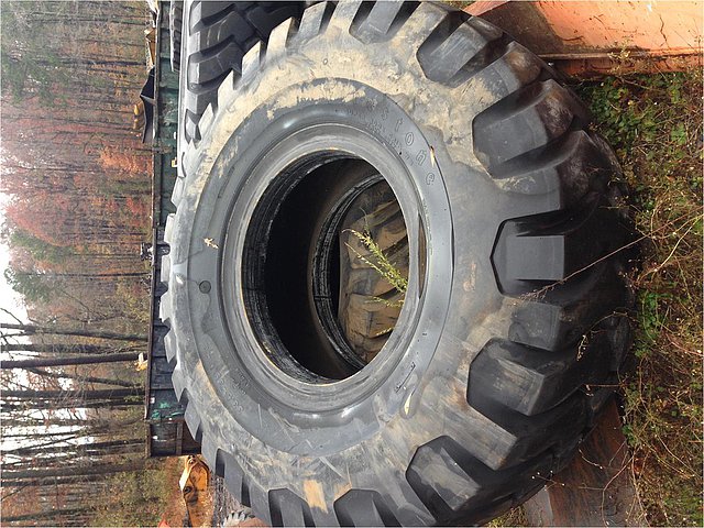 FIRESTONE 33.5X39 Photo