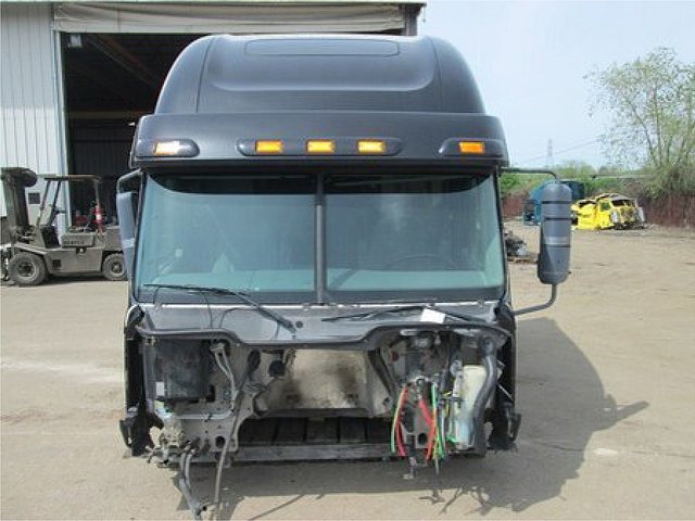 FREIGHTLINER COLUMBIA 120 Photo