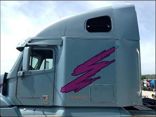 FREIGHTLINER C120-CENTURY